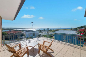 Retro Beach House, Crescent Head